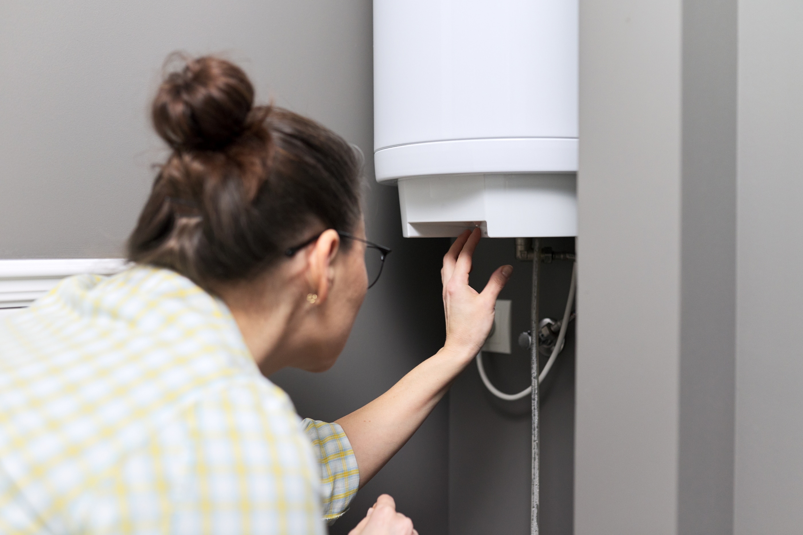 Warm Up to These 6 Water Heater Maintenance Tips This Spring